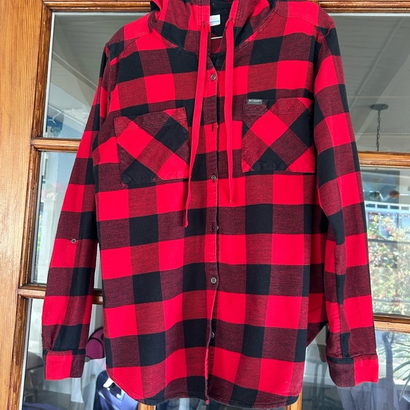 Red and Black Plaid Flannel Button Down Shirt with a hood. - Picture 1 of 4